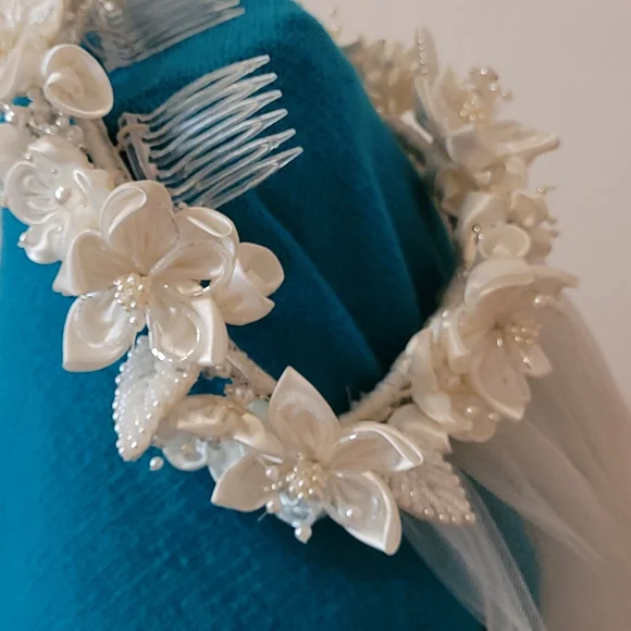 Wedding veil - Picture 3 of 10